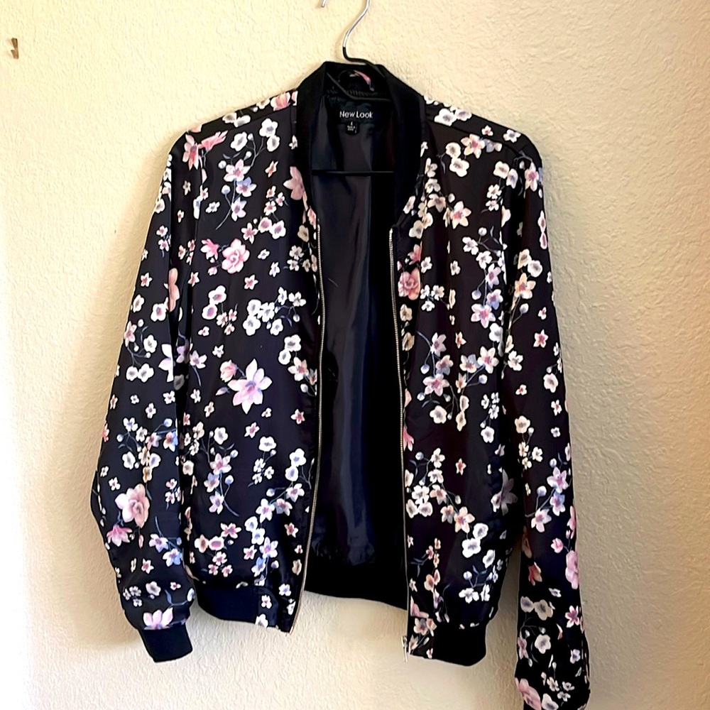 New look bomber jacket, large black with flowers, used it once, silky material
